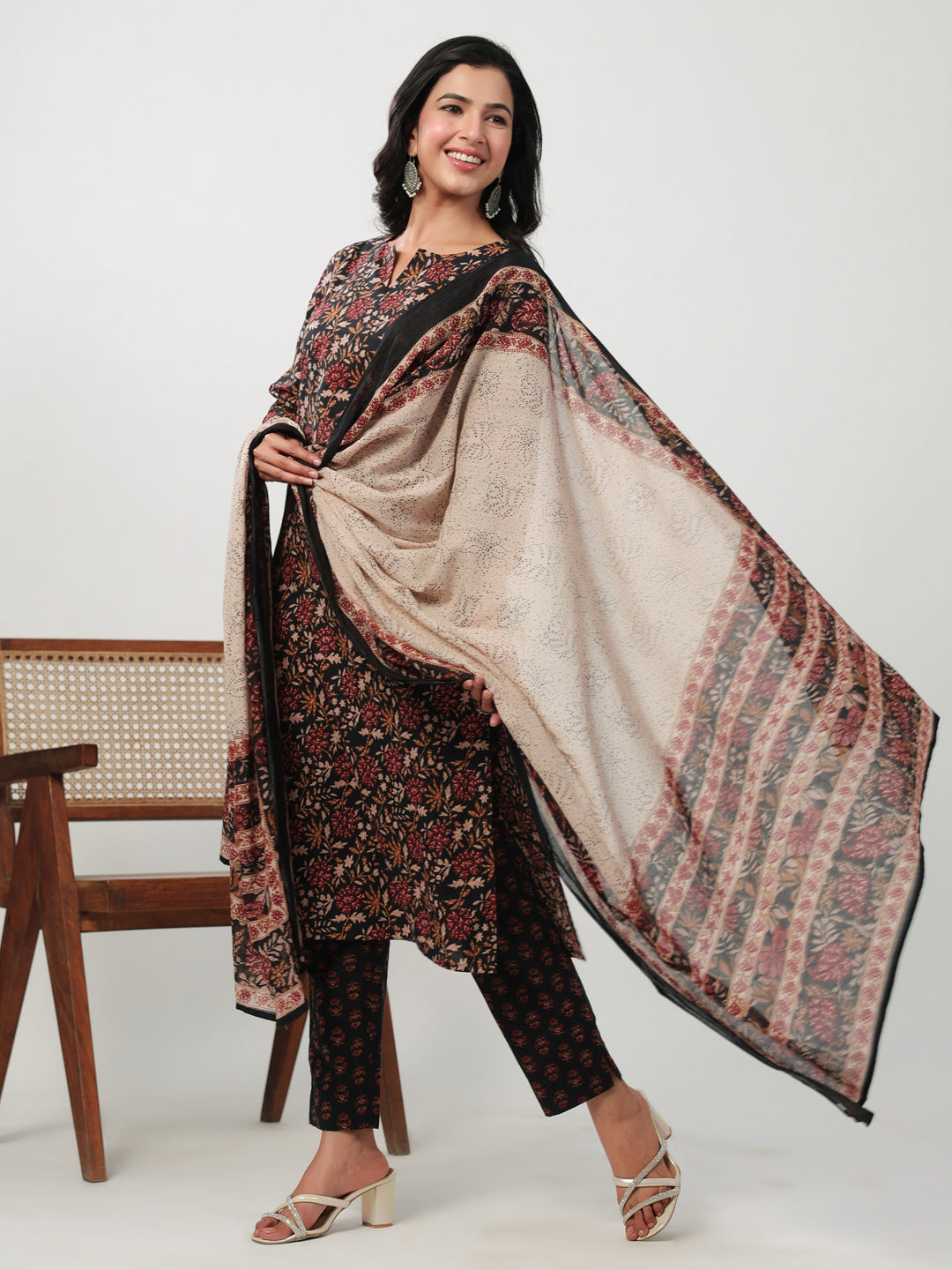 Janasya Straight Cambric Black Floral Notch Neck Kurta,Bottom & Dupatta | Swadesiicart