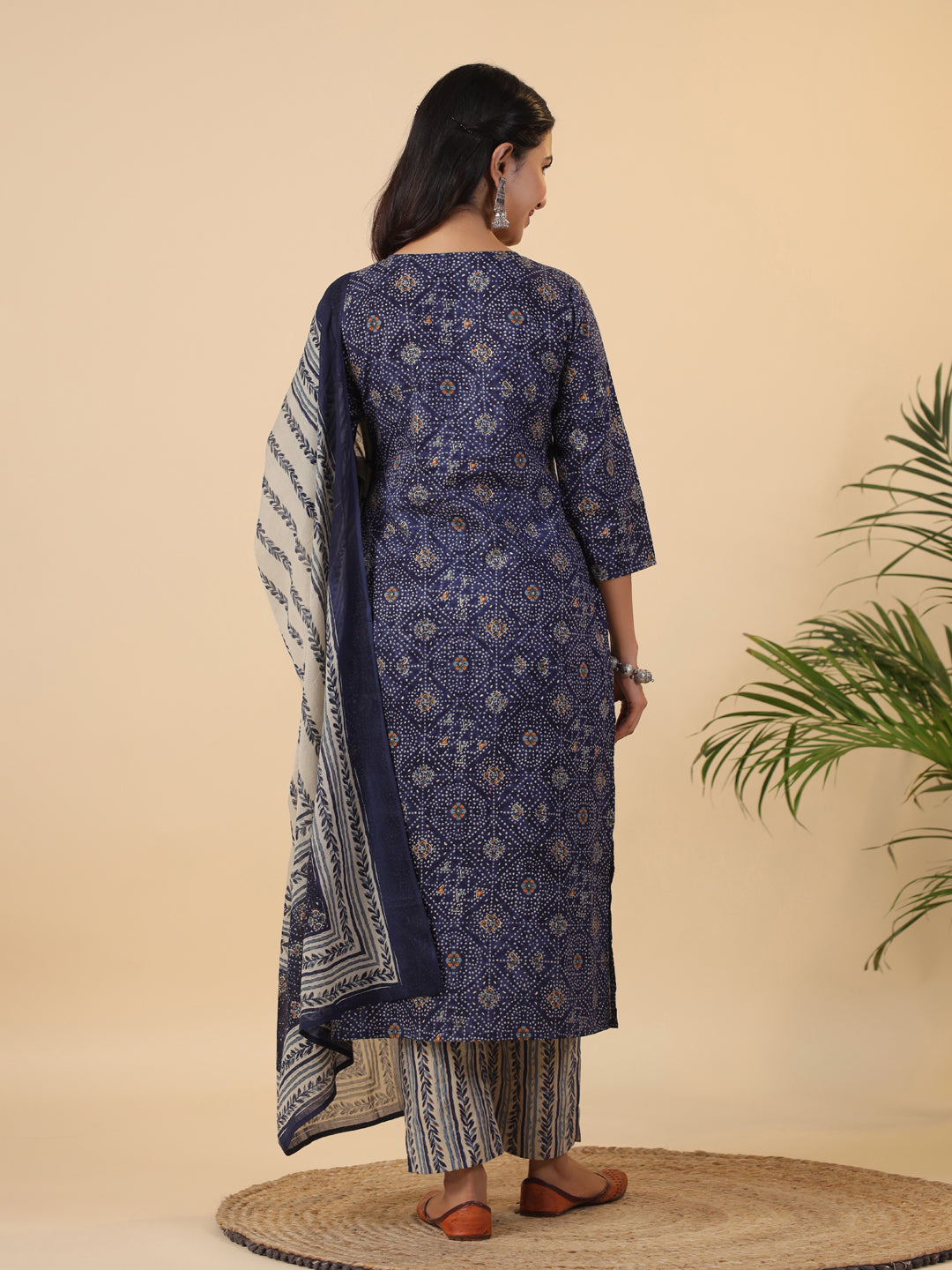 Janasya Straight Cambric Dark Blue Bandhani V-Neck with Band Collar Kurta Set | Swadesiicart