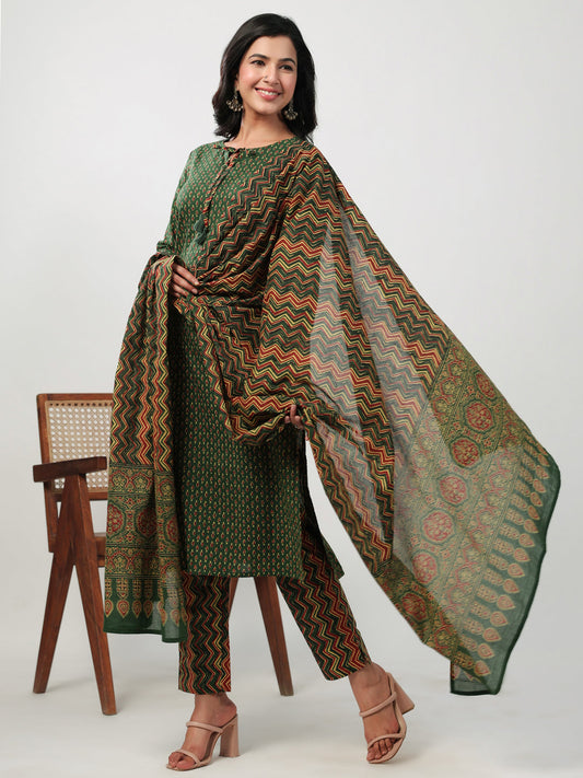 Janasya Straight Cambric Green Ethnic Motifs Notch Neck Set | Swadesiicart