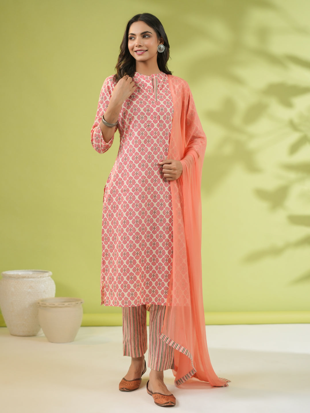 Janasya Straight Cambric Peach Floral Band Collar Set | Swadesiicart