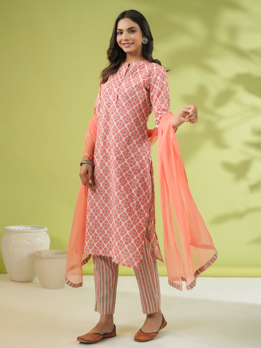 Janasya Straight Cambric Peach Floral Band Collar Set | Swadesiicart