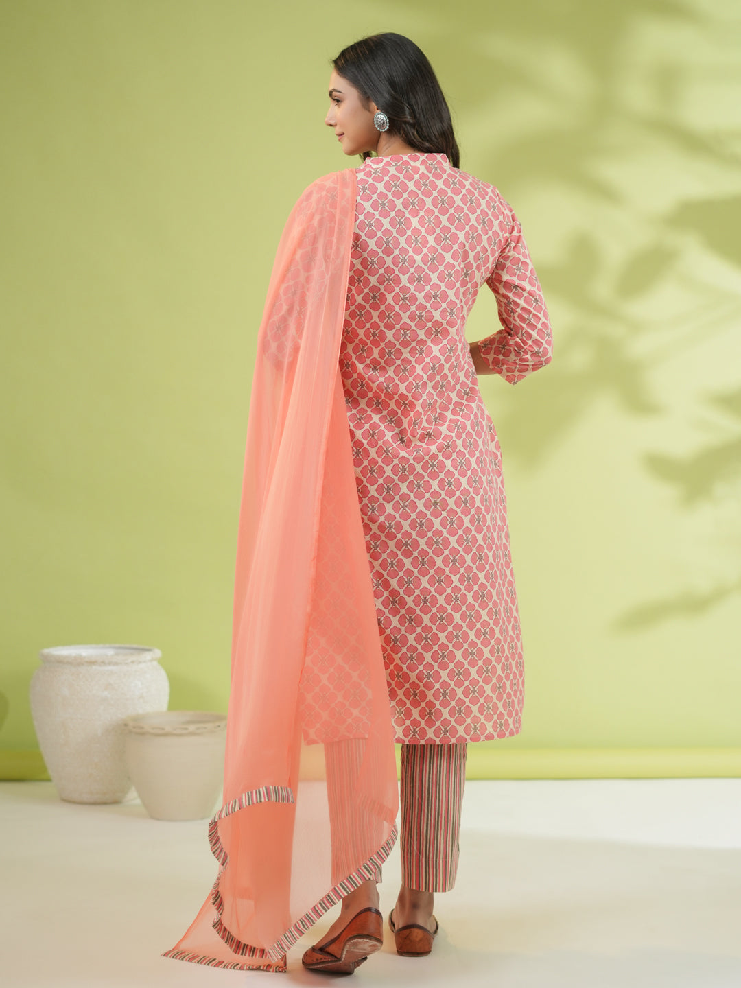 Janasya Straight Cambric Peach Floral Band Collar Set | Swadesiicart
