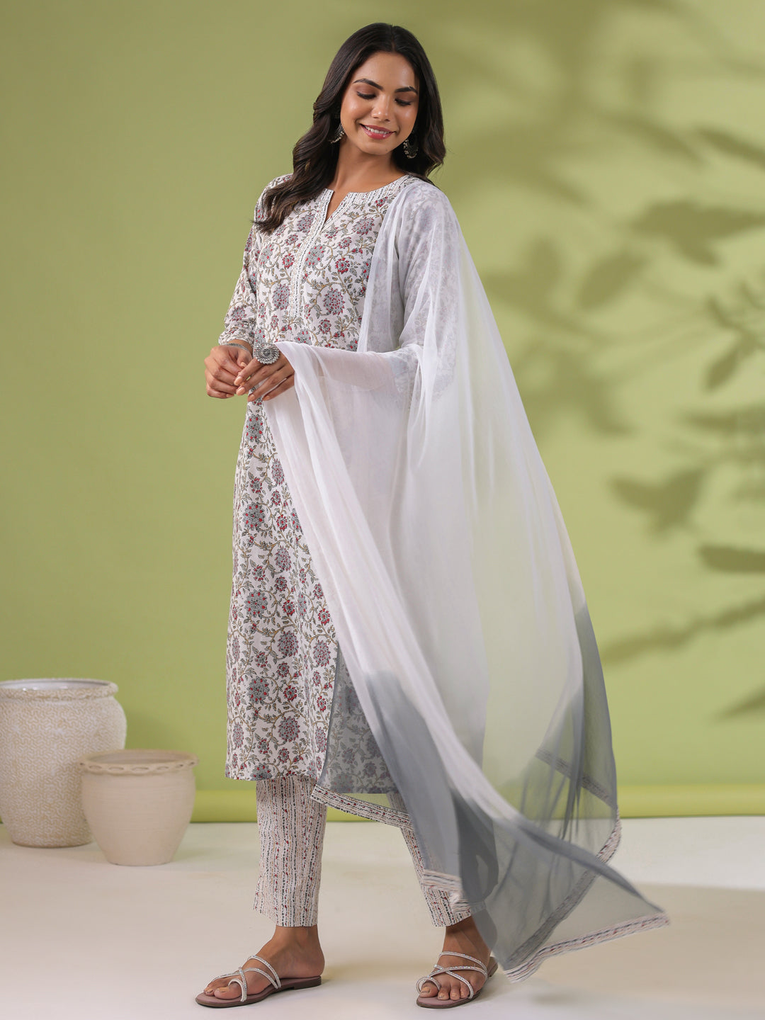 Janasya Regular Cambric White Floral Notch Neck Set - Swadesiicart