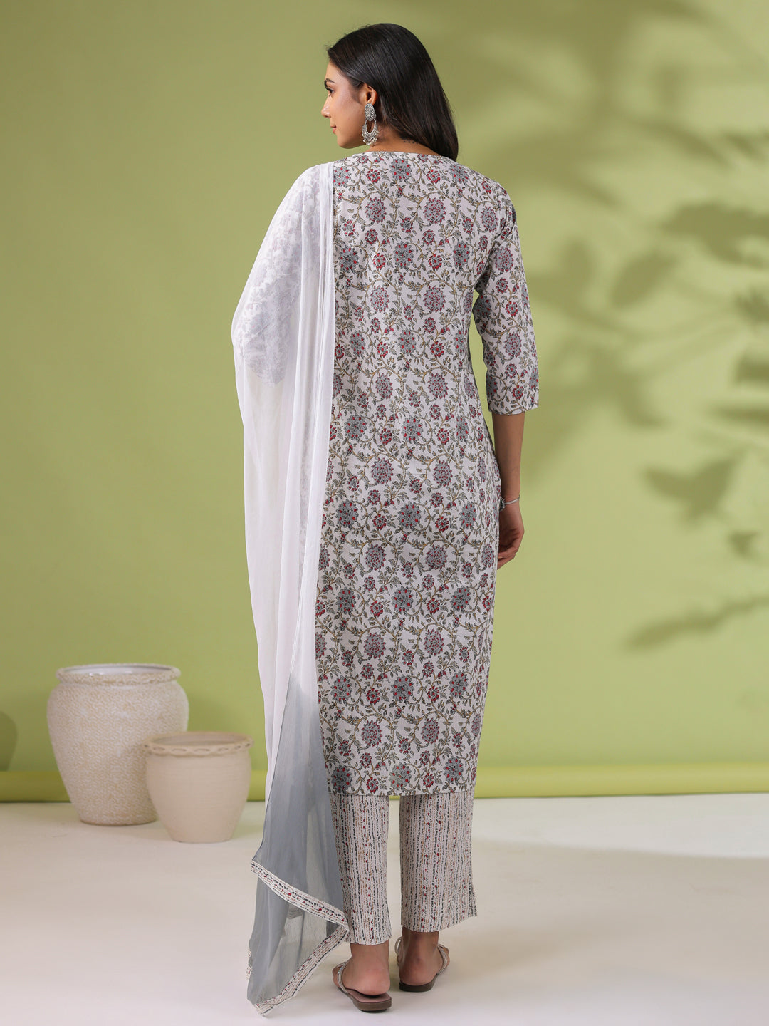 Janasya Regular Cambric White Floral Notch Neck Set - Swadesiicart