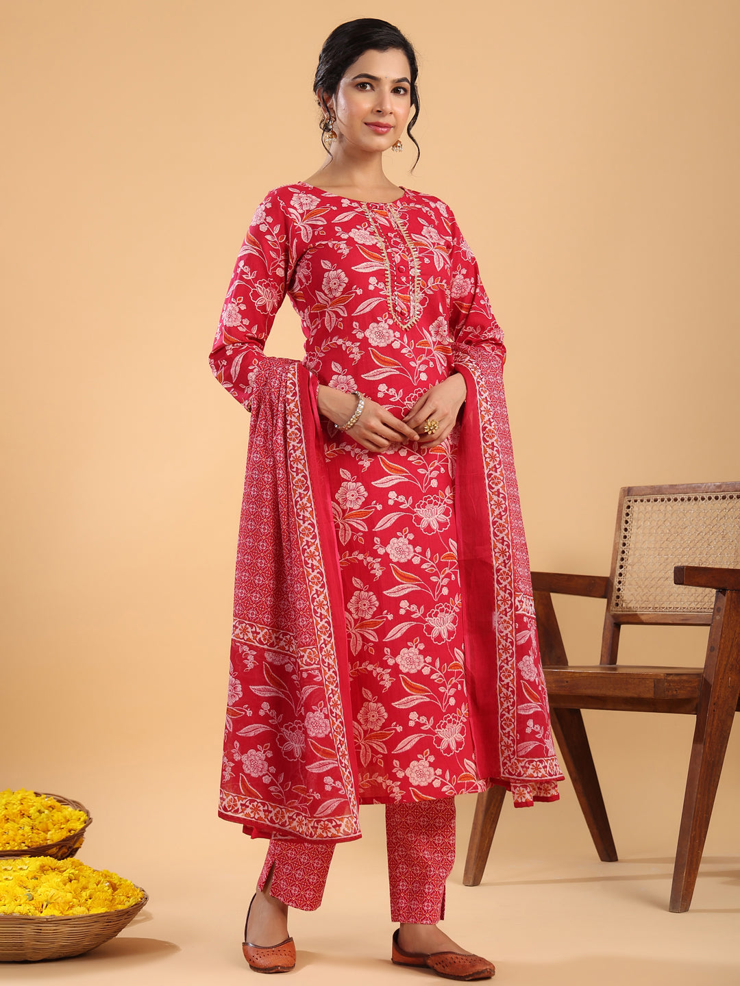 Janasya Straight Cambric Pink Floral Round Neck Set | Swadesiicart