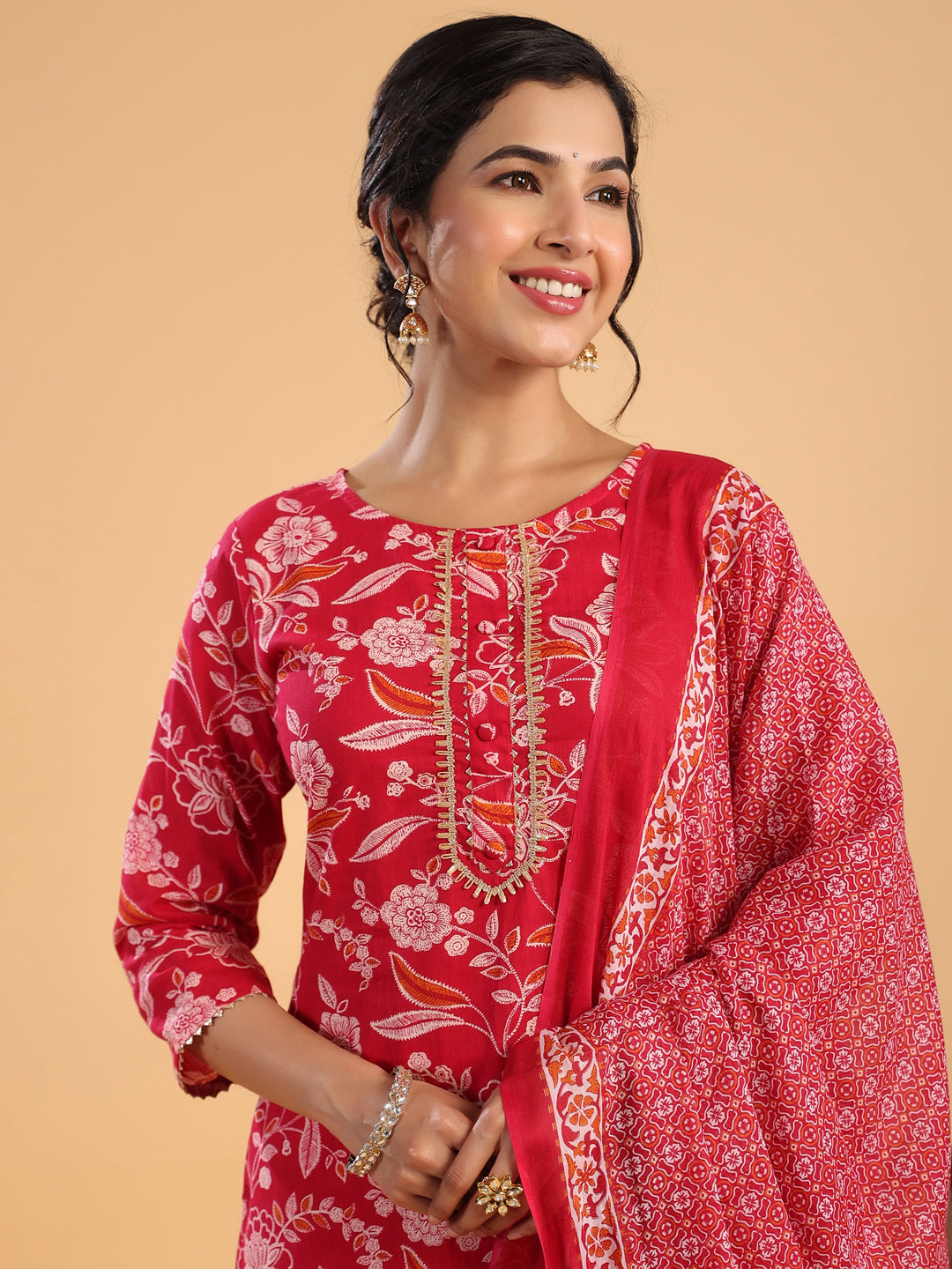 Janasya Straight Cambric Pink Floral Round Neck Set | Swadesiicart