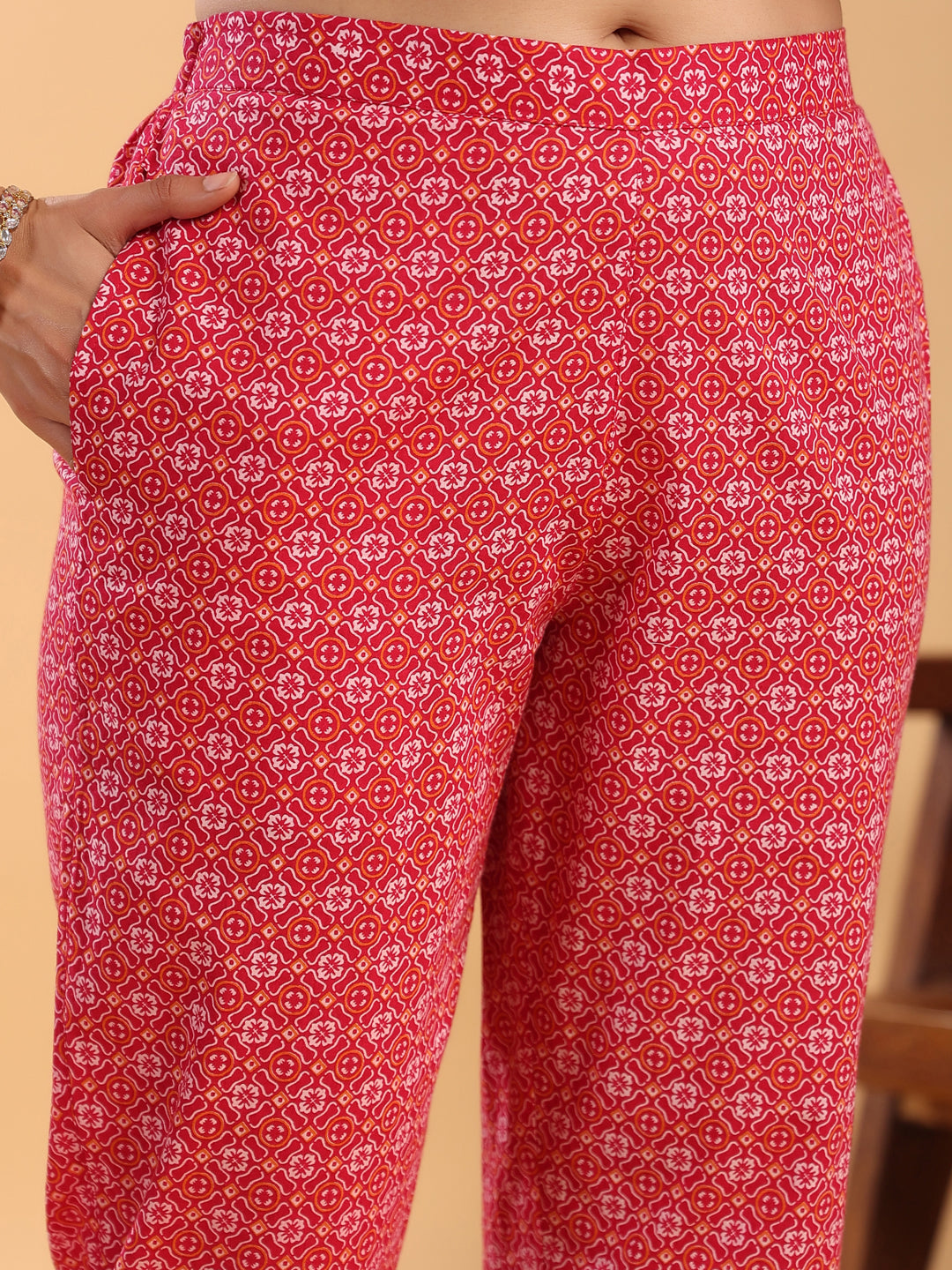 Janasya Straight Cambric Pink Floral Round Neck Set | Swadesiicart