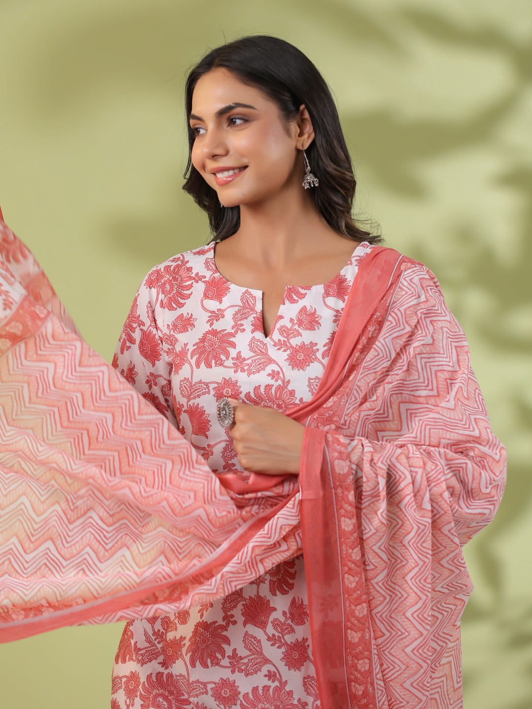 Janasya White Cambric Floral Set | Swadesiicart