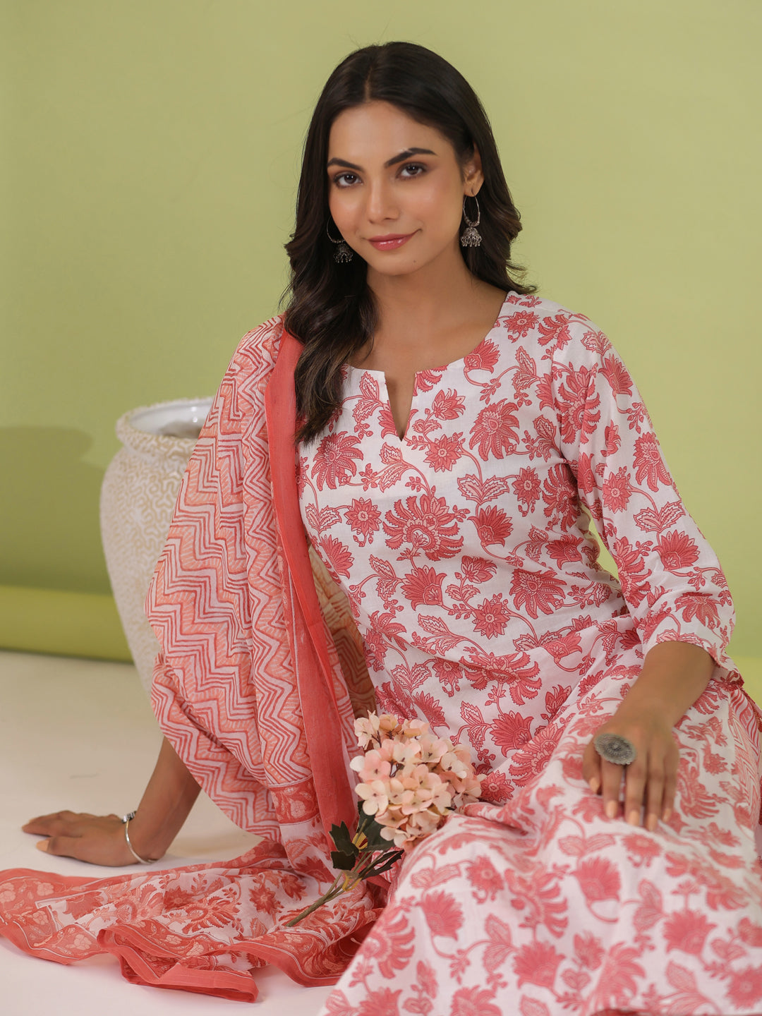 Janasya Straight Cambric White Floral Notch Neck Set - Swadesiicart