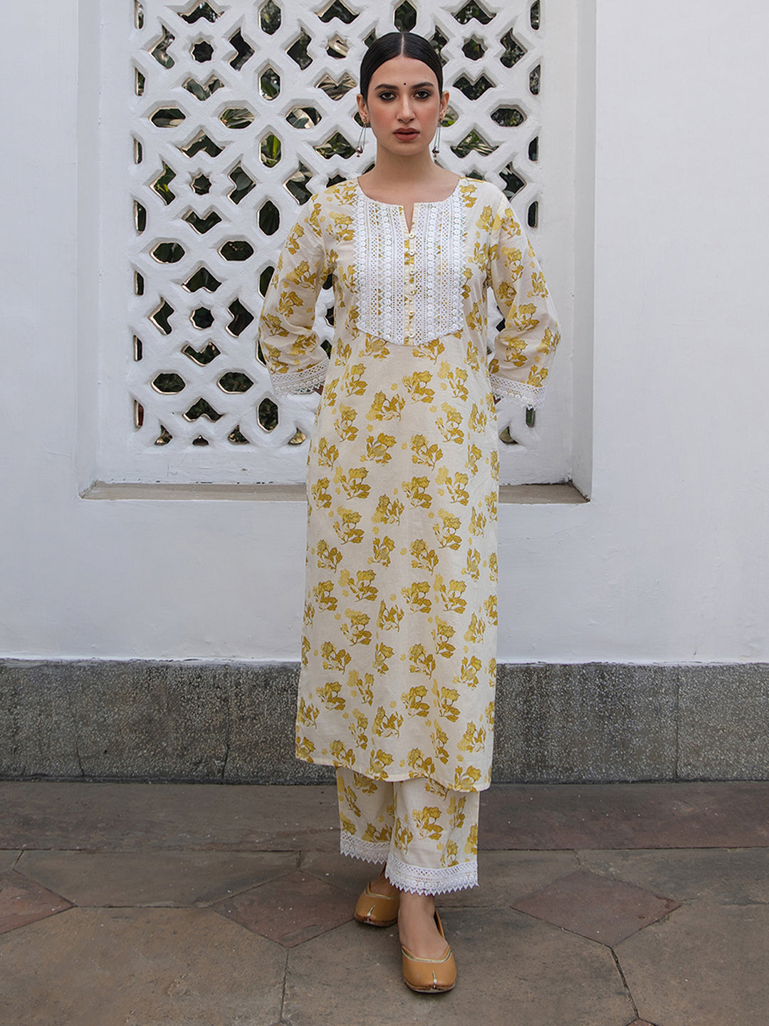 Janasya Straight Cambric Off White Floral Notch Neck Kurta & Bottom | Swadesiicart