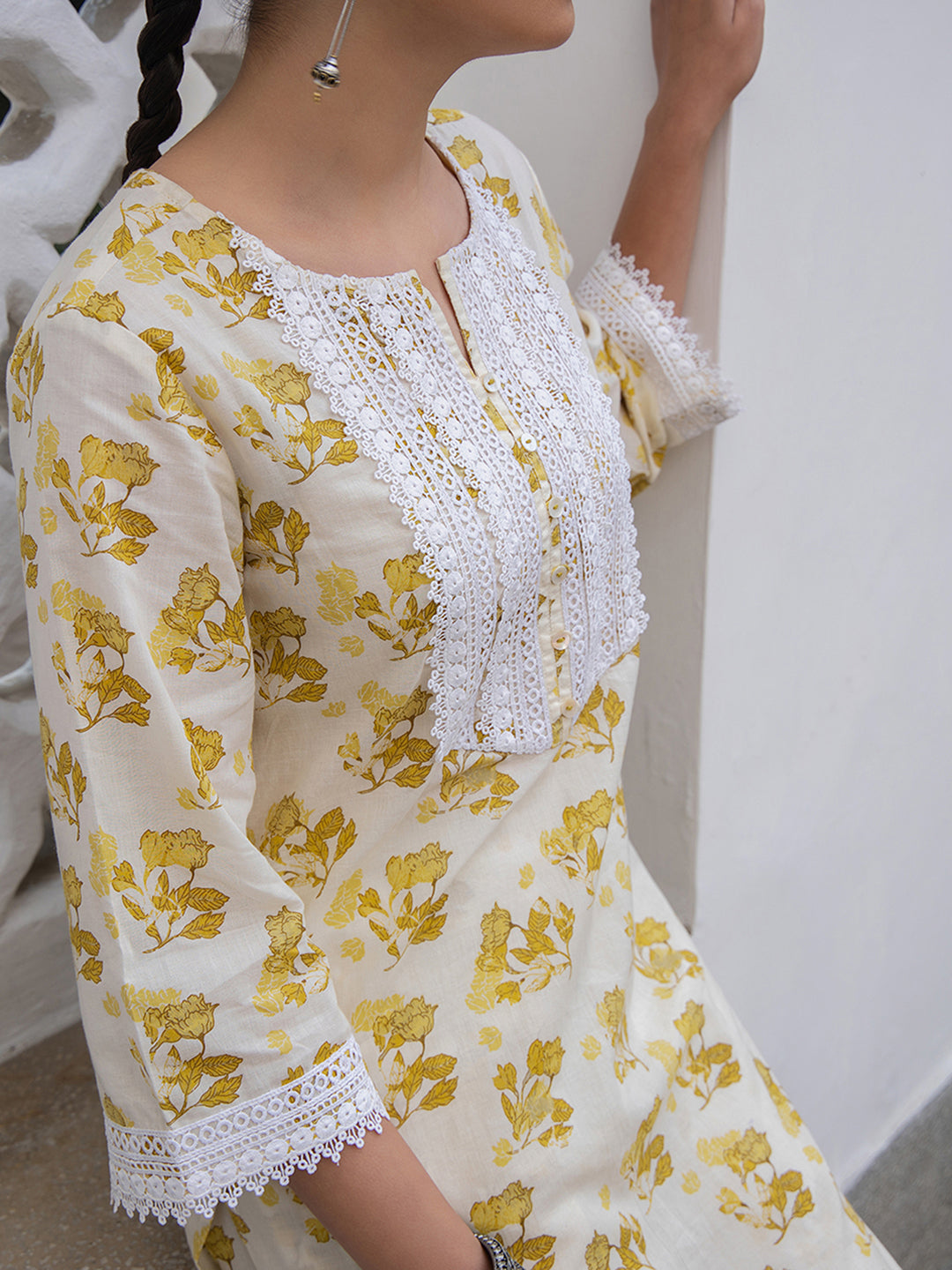 Janasya Straight Cambric Off White Floral Notch Neck Kurta & Bottom | Swadesiicart