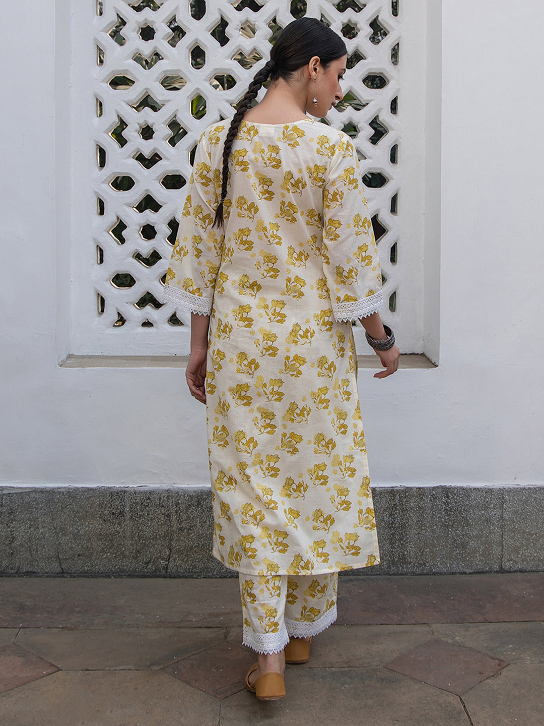 Janasya Straight Cambric Off White Floral Notch Neck Kurta & Bottom | Swadesiicart