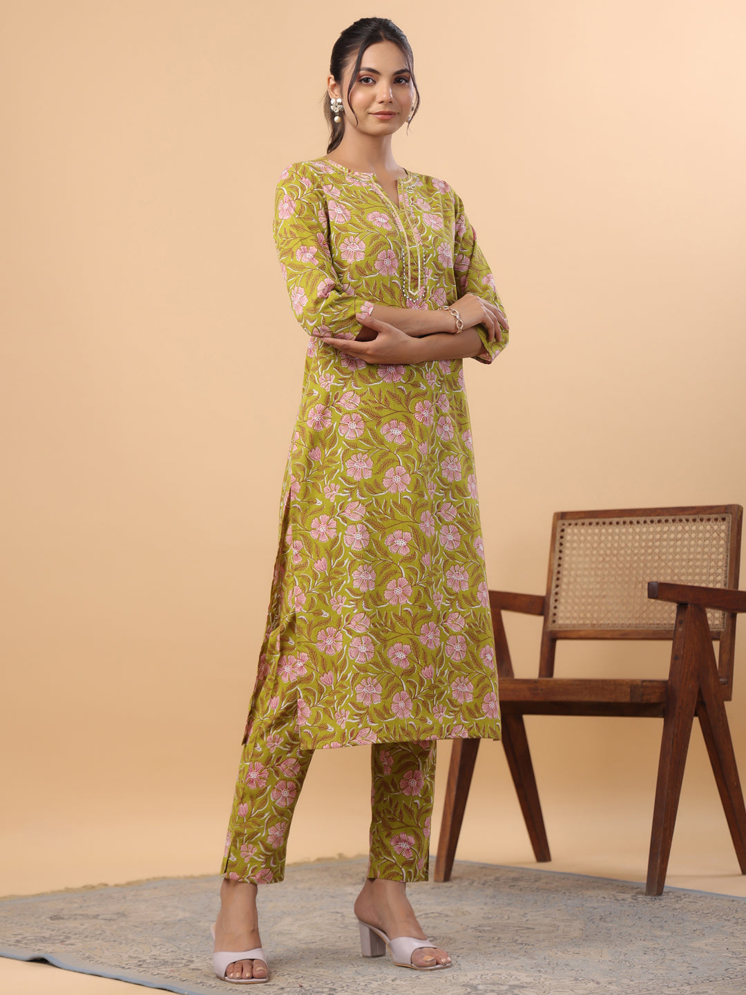 Janasya Regular Cambric Lime Green Floral Round Neck Kurta & Bottom | Swadesiicart