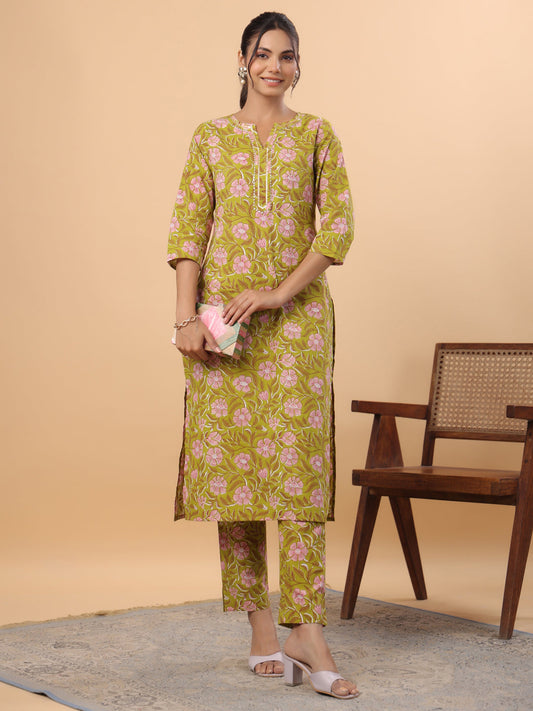 Janasya Regular Cambric Lime Green Floral Round Neck Kurta & Bottom | Swadesiicart