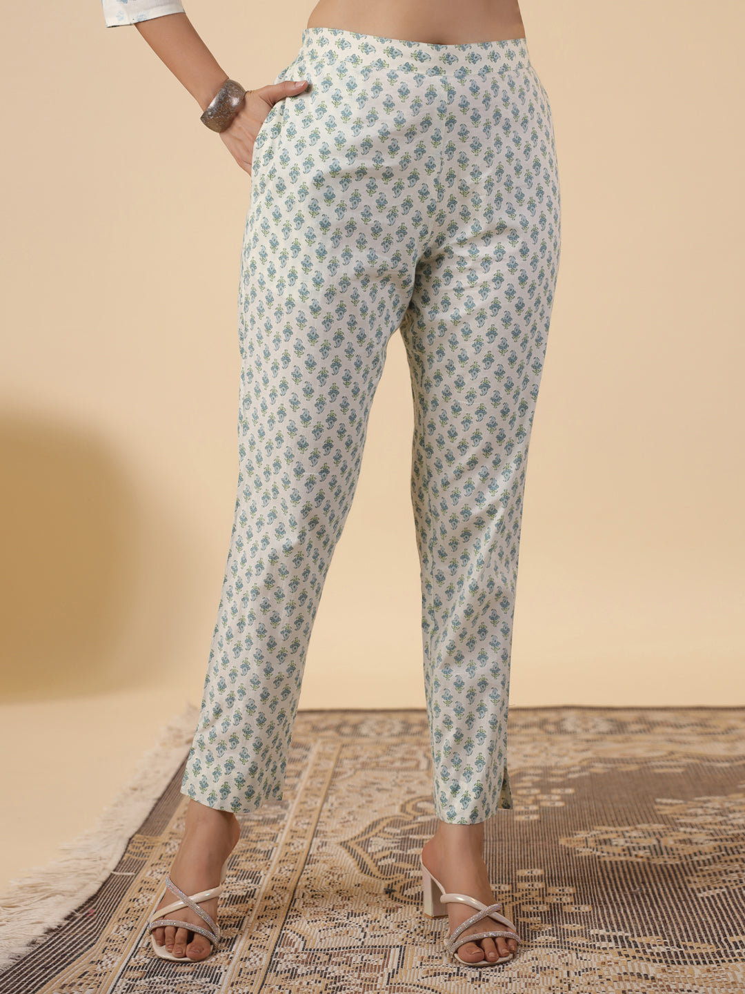 Janasya Bright Cotton Floral Straight Kurta Set | Swadesiicart