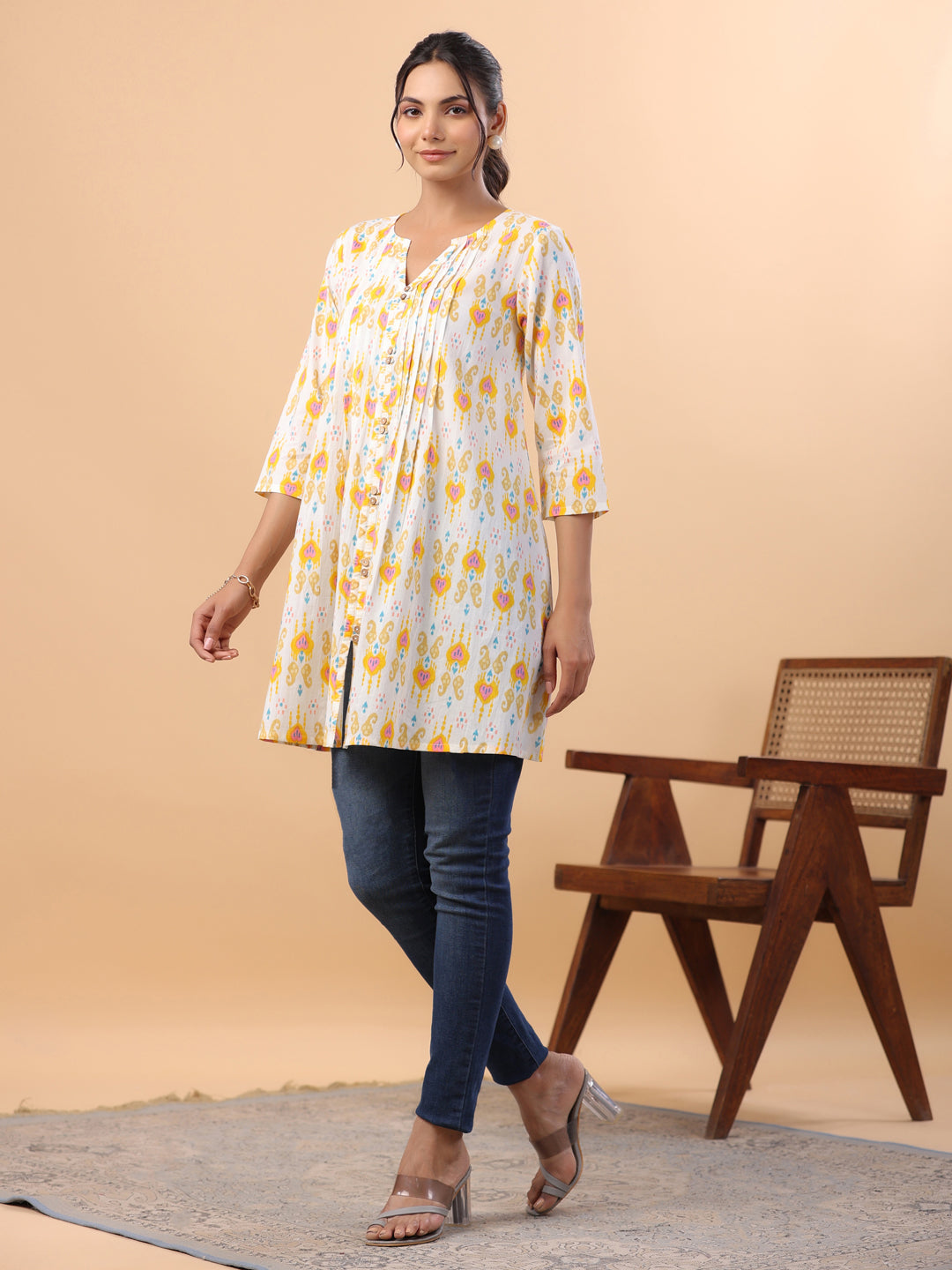 Janasya Pleated Cambric White Ikkat Notch Neck Tunic | Swadesiicart