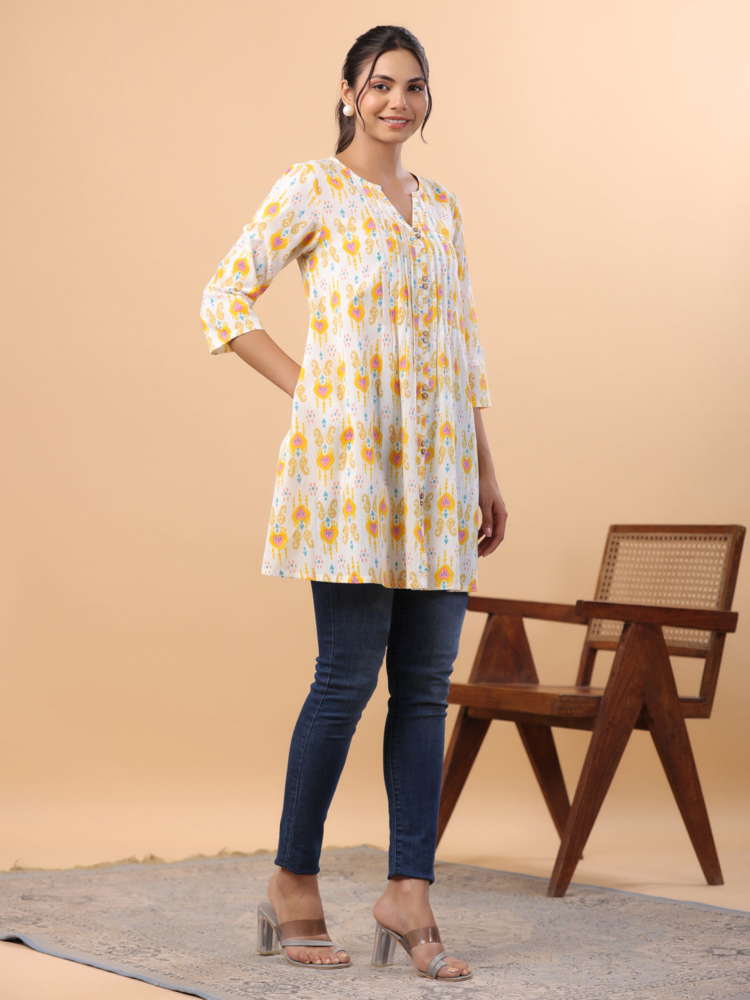 Janasya Pleated Cambric White Ikkat Notch Neck Tunic | Swadesiicart
