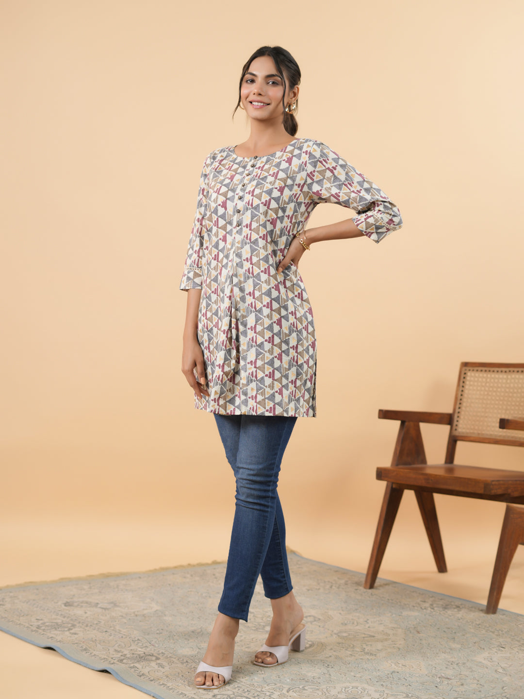 Janasya Off White Cambric Gemometric Tunic | Swadesiicart