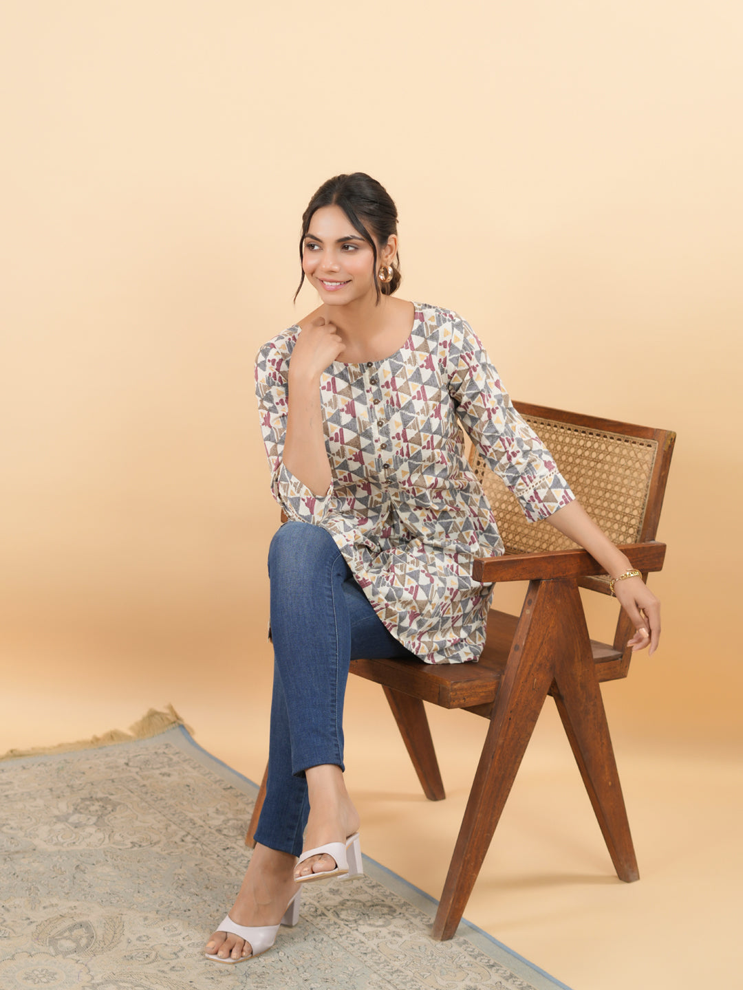 Janasya Regular Cambric Off White Gemometric Round Neck Tunic | Swadesiicart