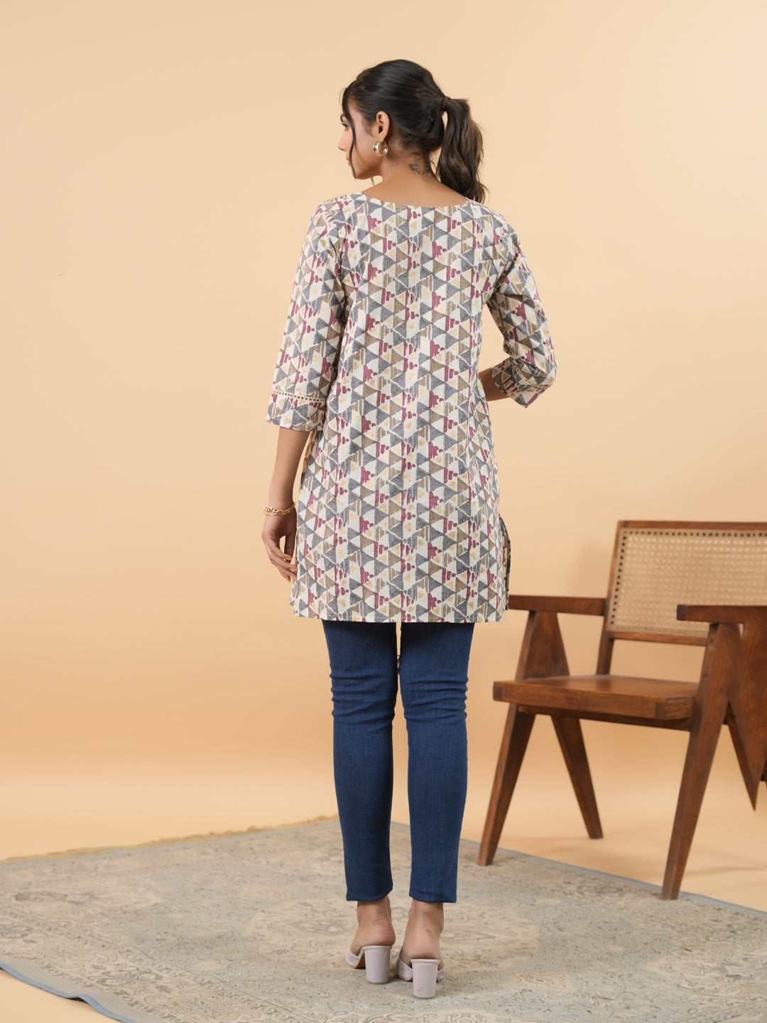 Janasya Off White Cambric Gemometric Tunic | Swadesiicart