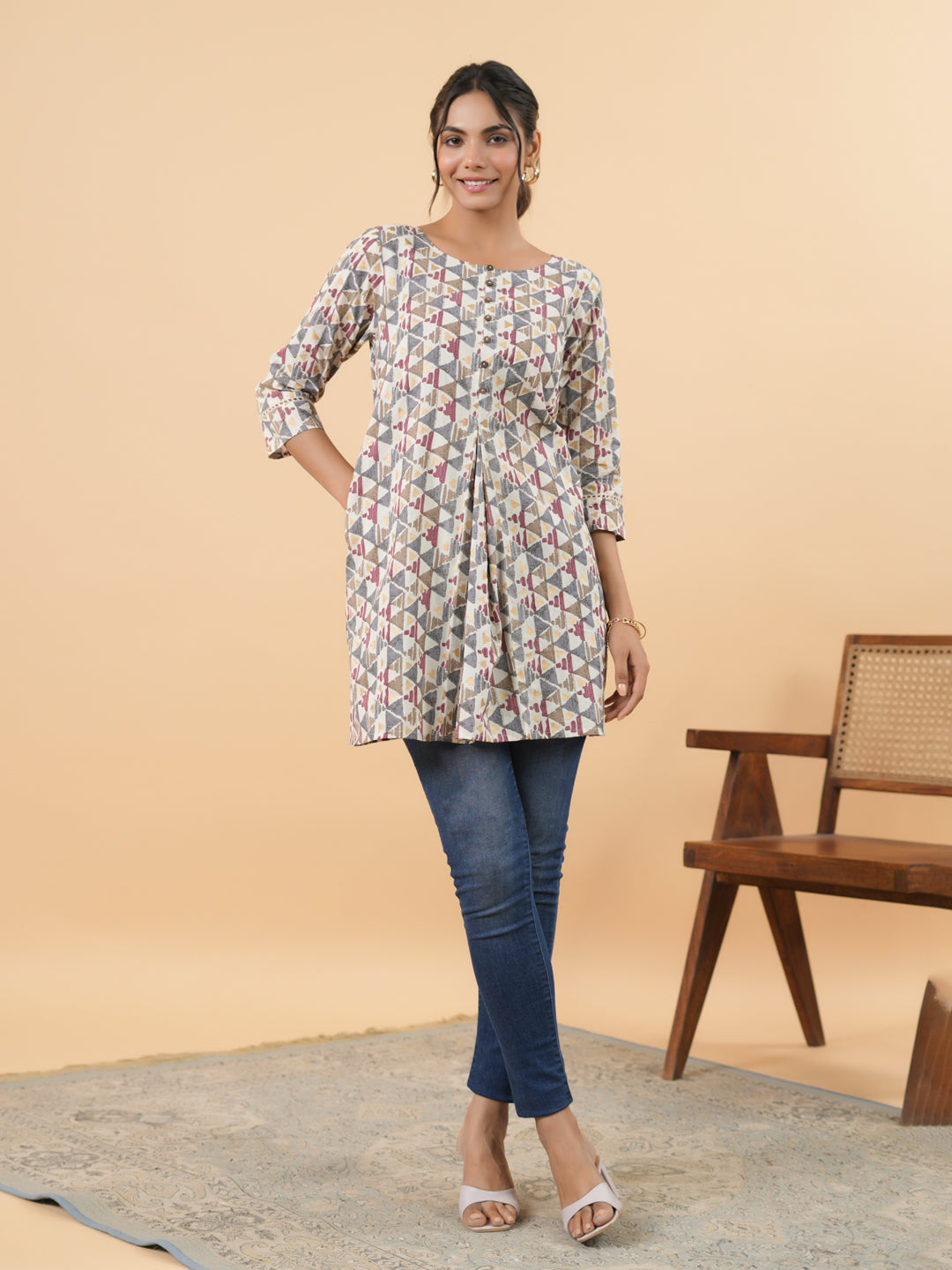 Janasya Off White Cambric Gemometric Tunic | Swadesiicart
