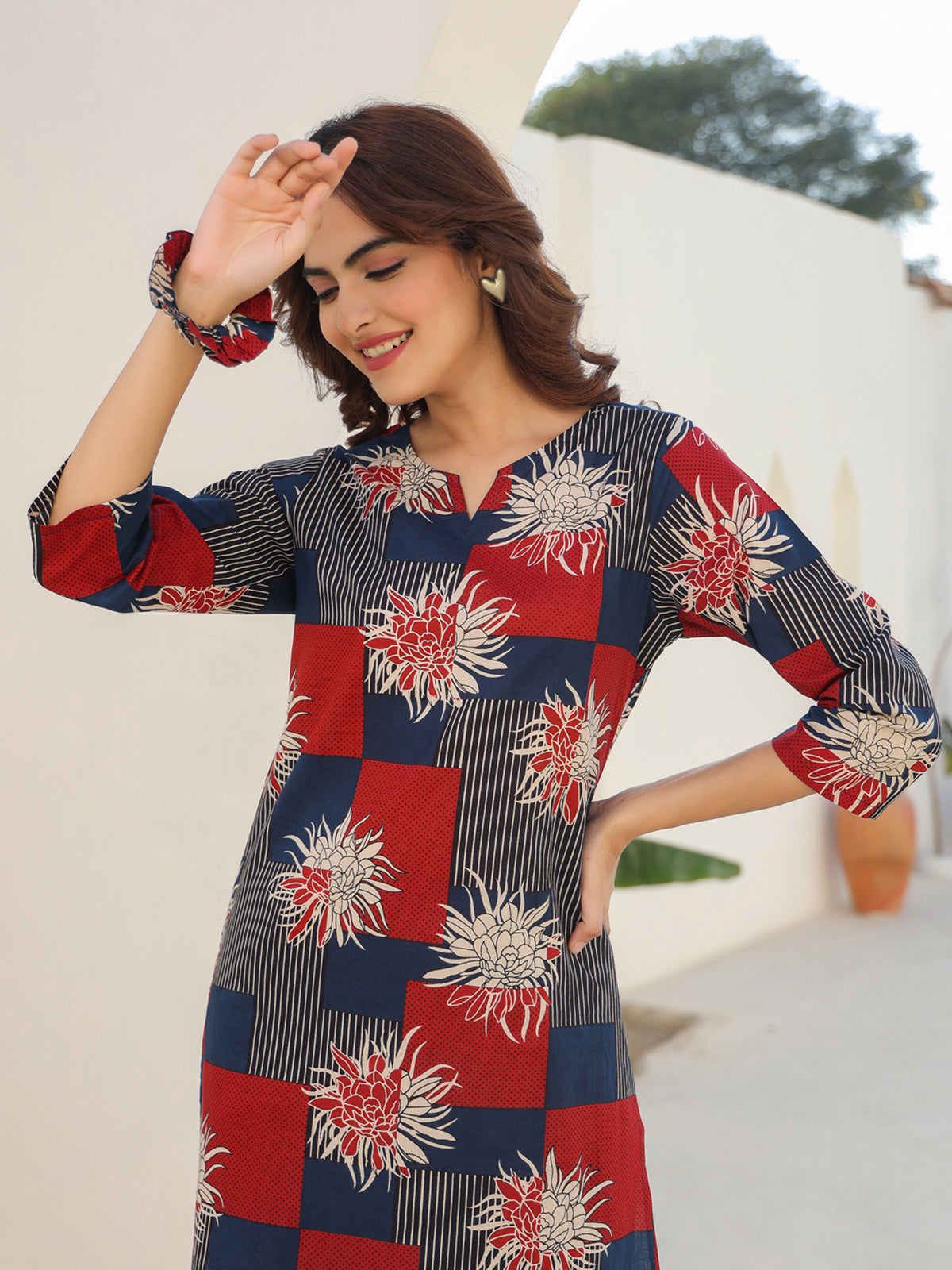 Janasya Dark Cotton Geometric Straight Top & Bottom Set | Swadesiicart