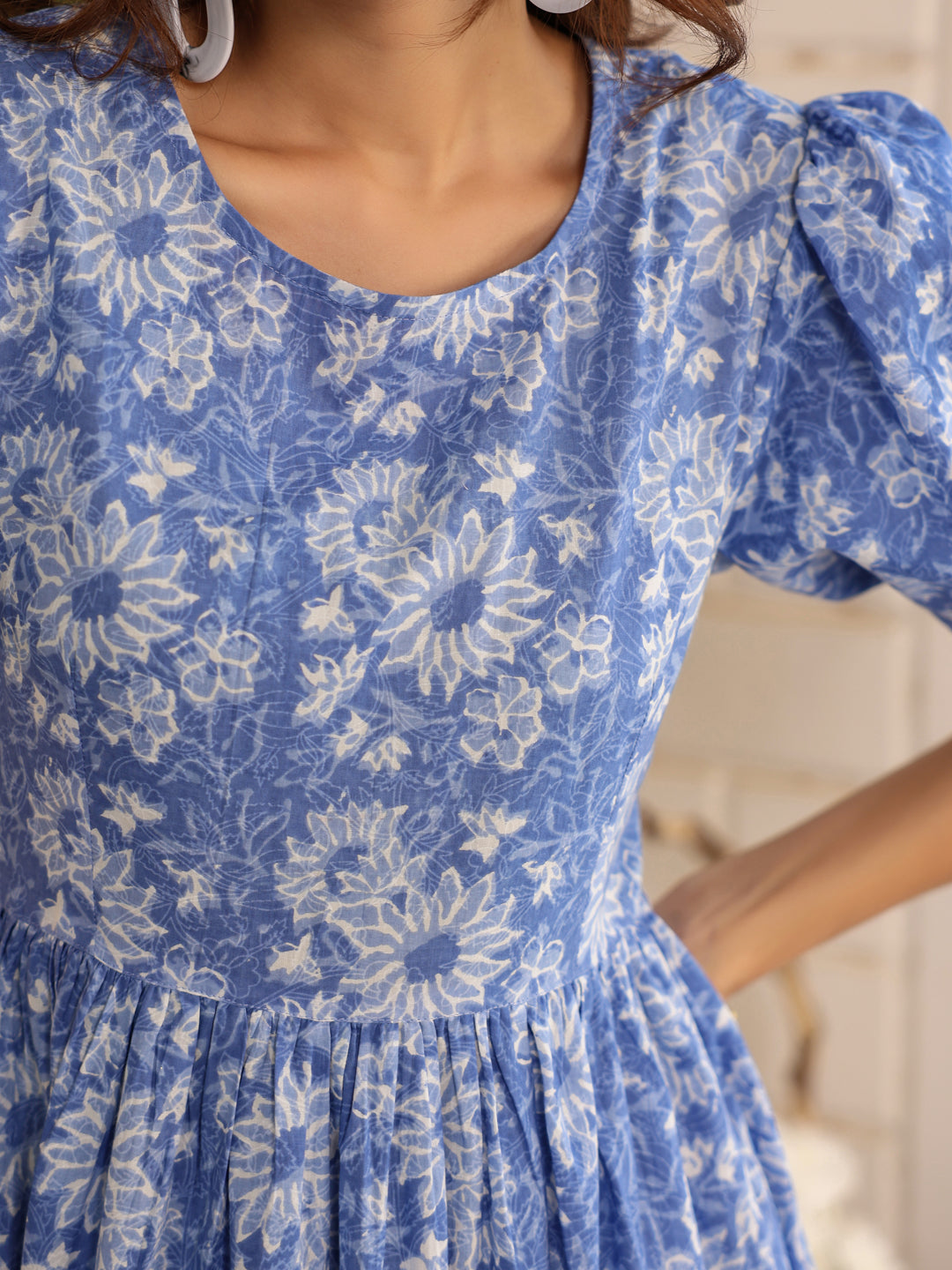 Janasya Light Cotton Floral Tiered Dress | Swadesiicart