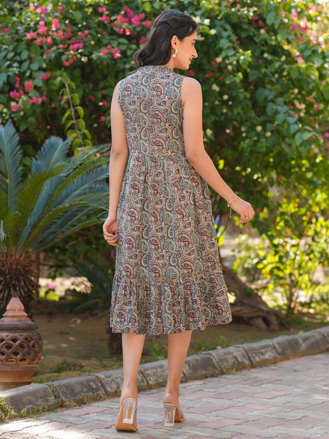 Janasya Dark Cotton Paisley A-Line Dress | Swadesiicart