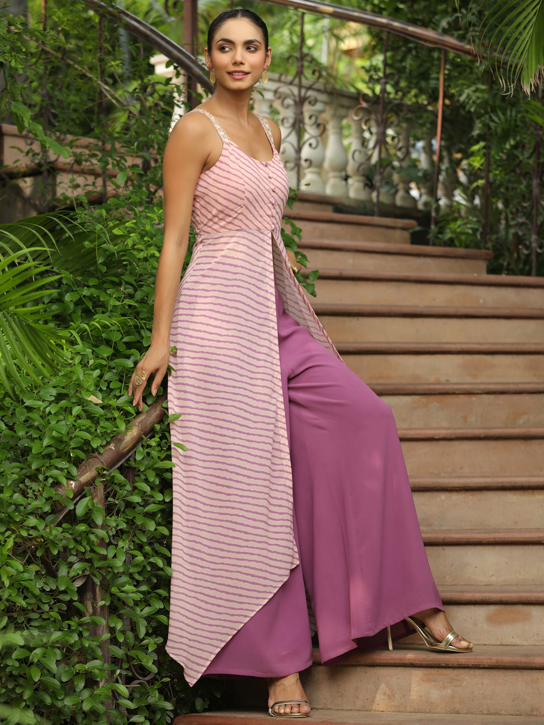 Janasya Light Georgette Striped Asymmetric Kurta Set | Swadesiicart
