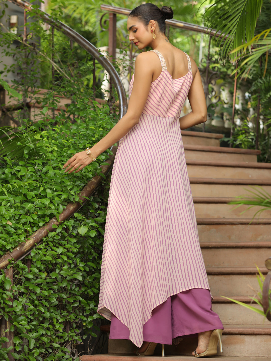 Janasya Light Georgette Striped Asymmetric Kurta Set | Swadesiicart