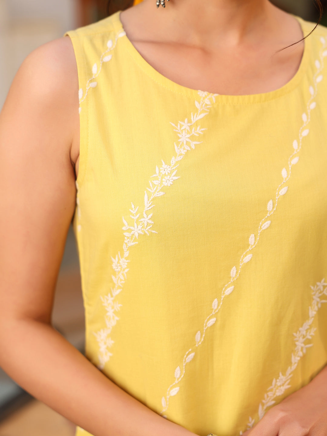Janasya Light Cotton Embroidered Straight Kurta Set | Swadesiicart