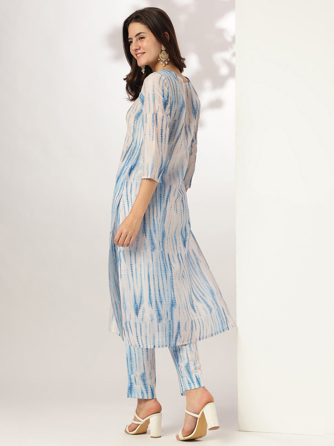 Janasya Light Silk Blend Tie & dye Straight Kurta Set | Swadesiicart