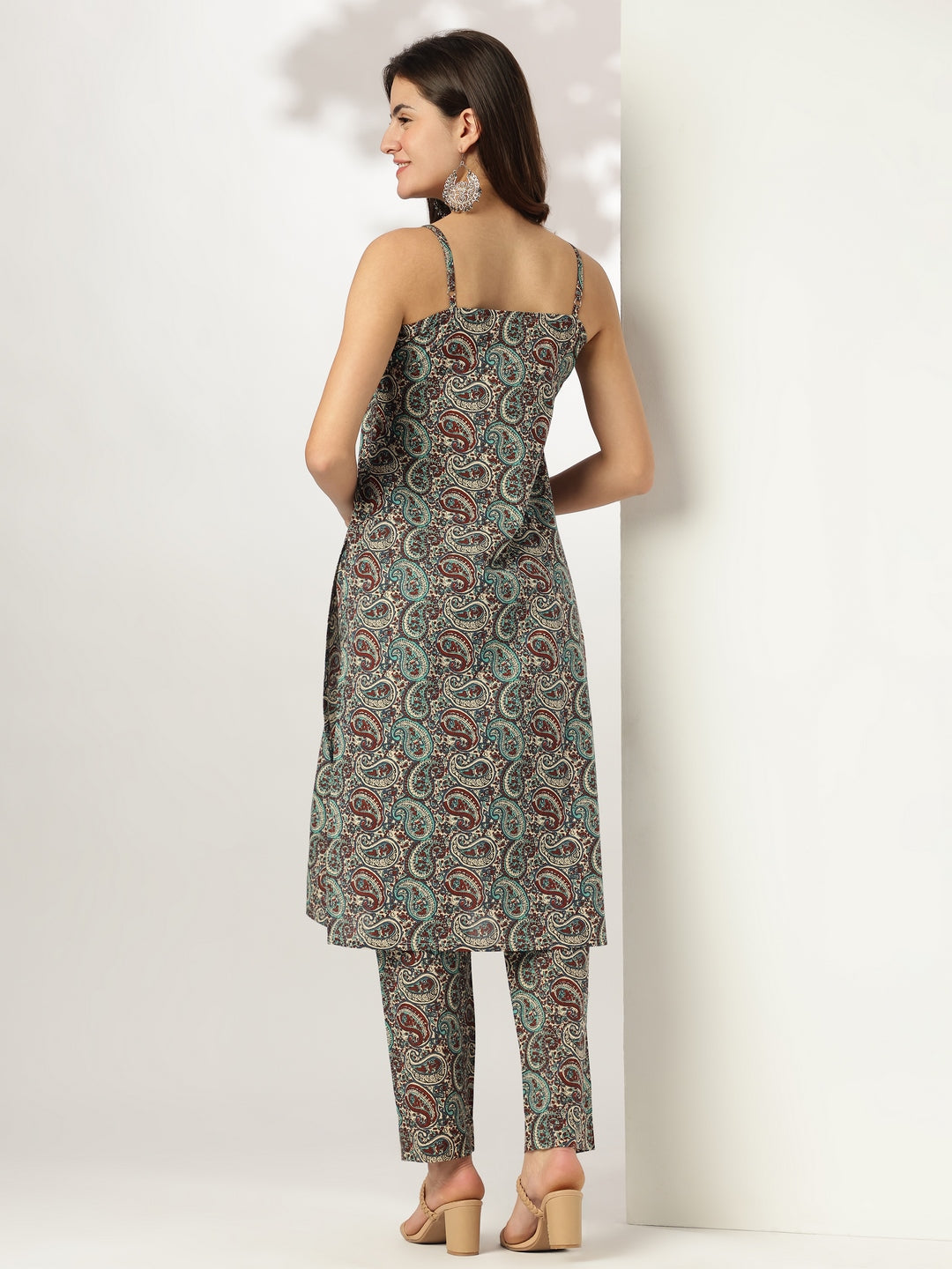 Janasya Dark Cotton Ethnic Motifs Straight Kurta Set | Swadesiicart