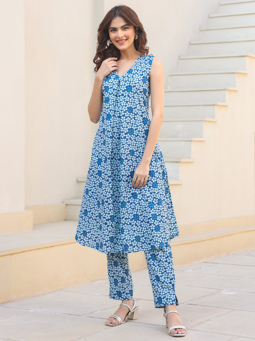 Janasya Dark Cotton Floral A-Line Kurta Set | Swadesiicart