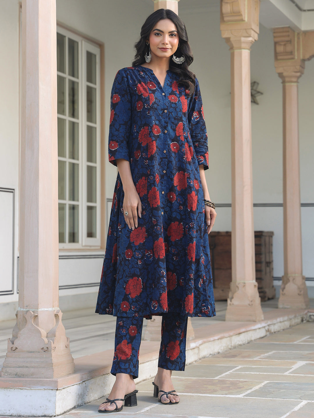 Janasya Dark Cotton Floral A-Line Kurta Set | Swadesiicart