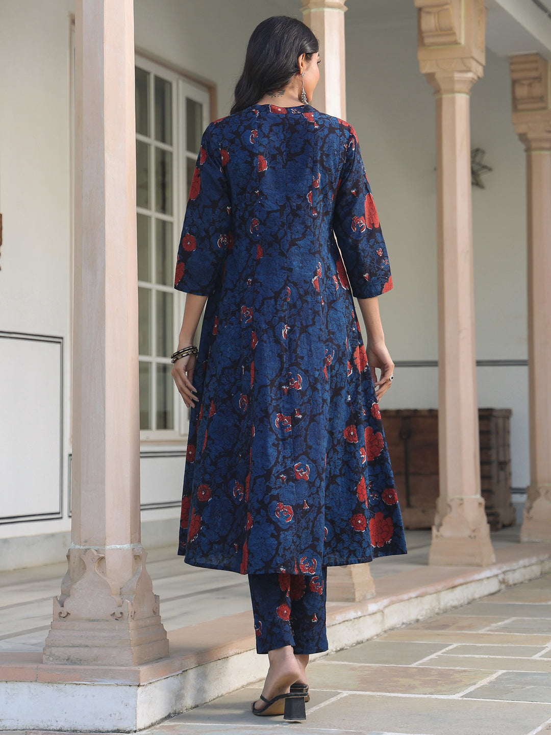Janasya Dark Cotton Floral A-Line Kurta Set | Swadesiicart