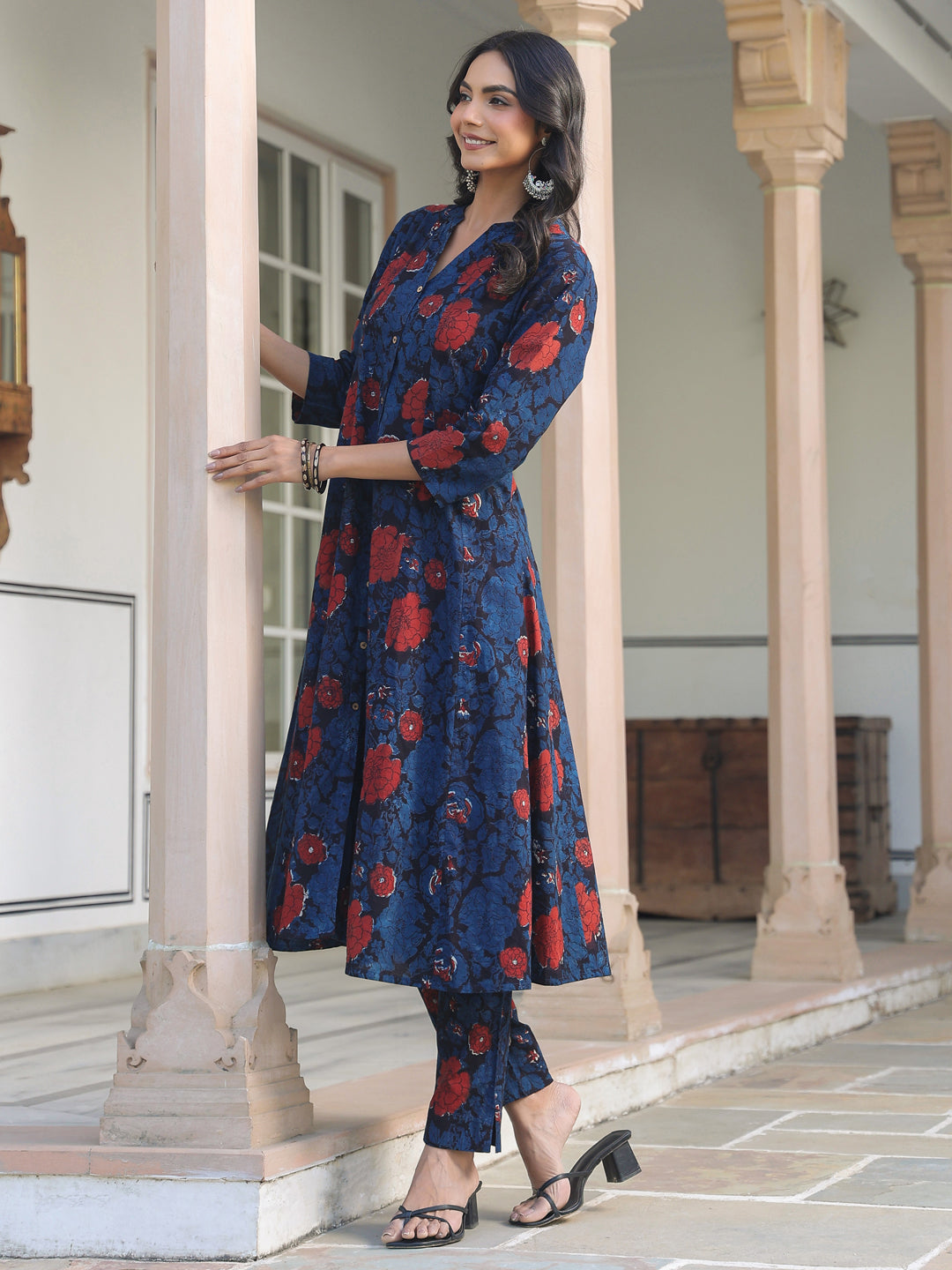 Janasya Dark Cotton Floral A-Line Kurta Set | Swadesiicart