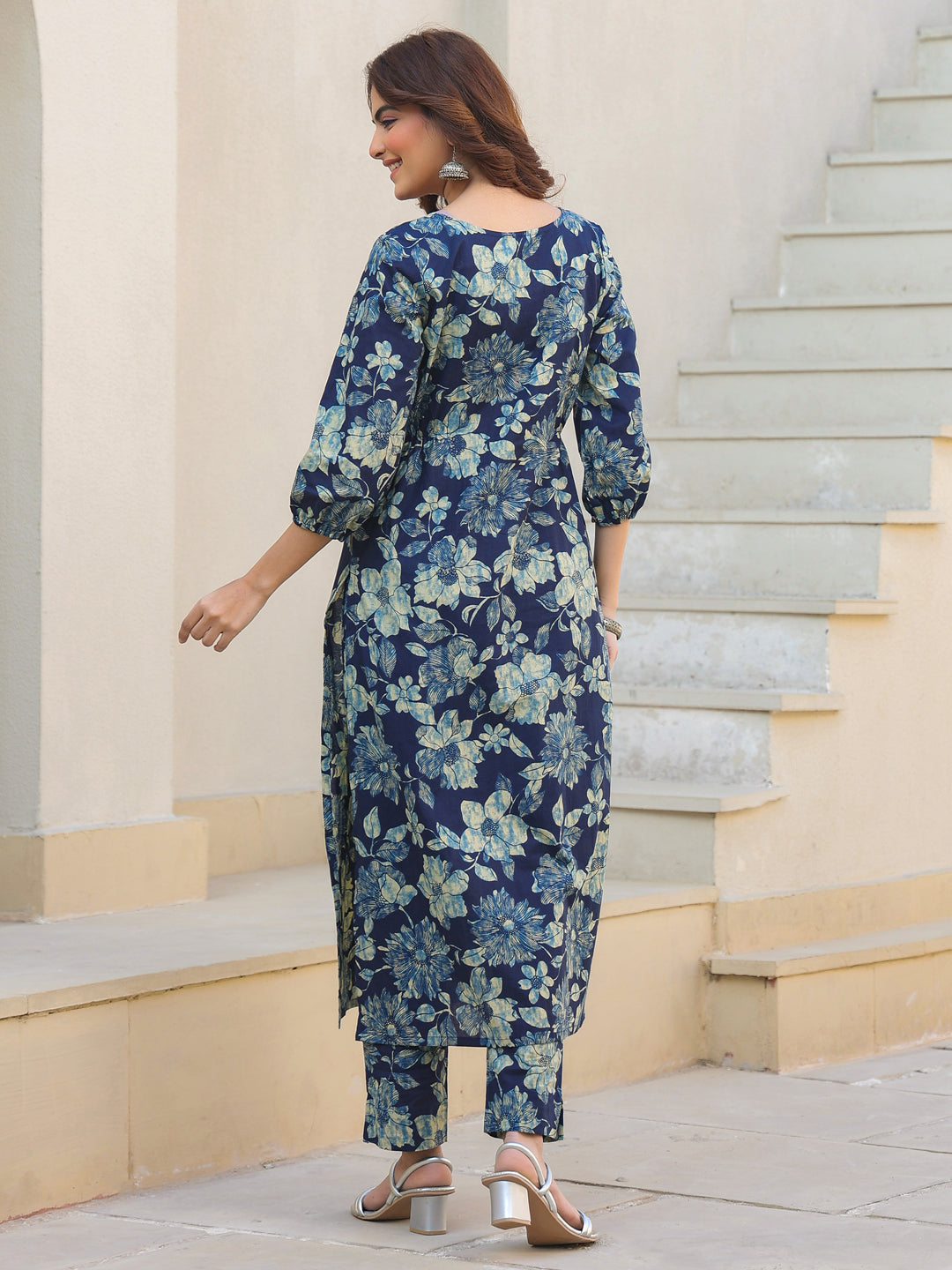 Janasya Dark Cotton Floral Straight Kurta Set | Swadesiicart