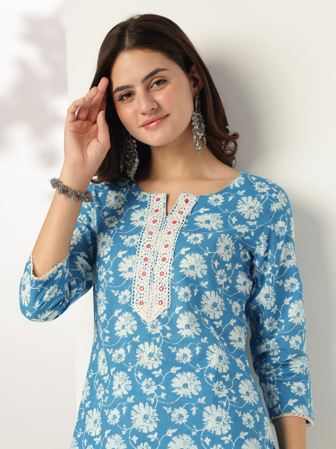 Janasya Light Cotton Floral Straight Kurta Set | Swadesiicart