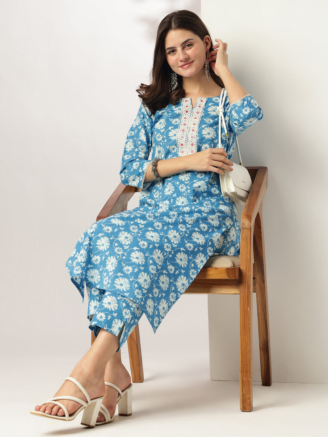 Janasya Light Cotton Floral Straight Kurta Set | Swadesiicart