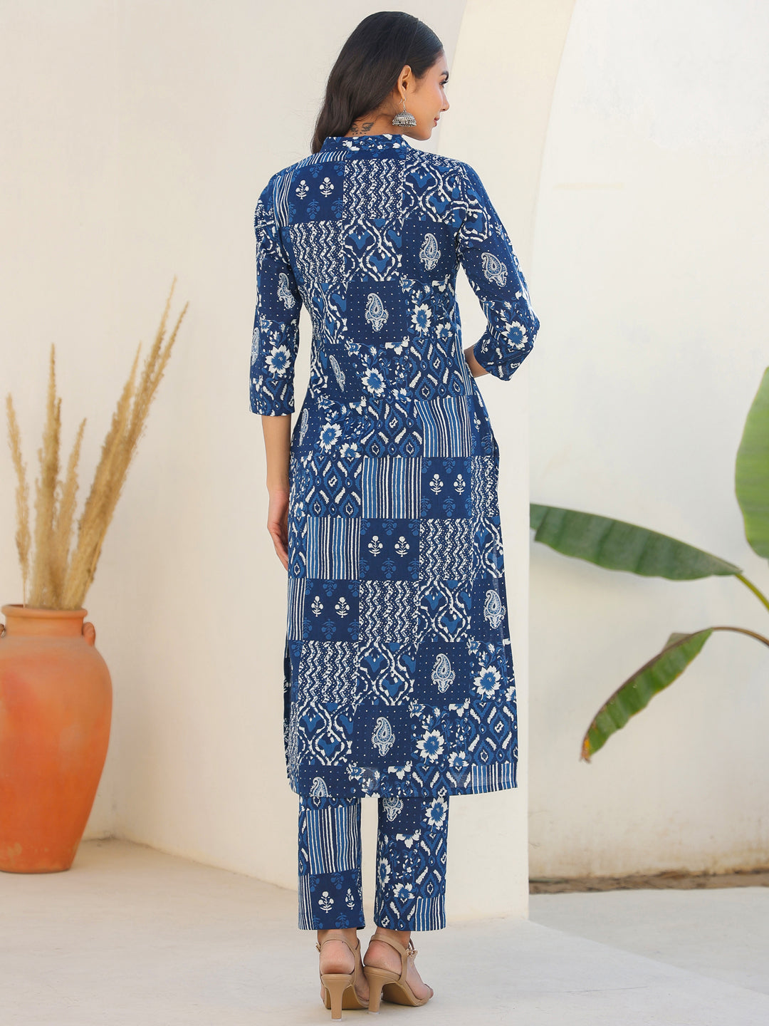 Janasya Dark Cotton Ethnic Motifs Straight Kurta Set | Swadesiicart