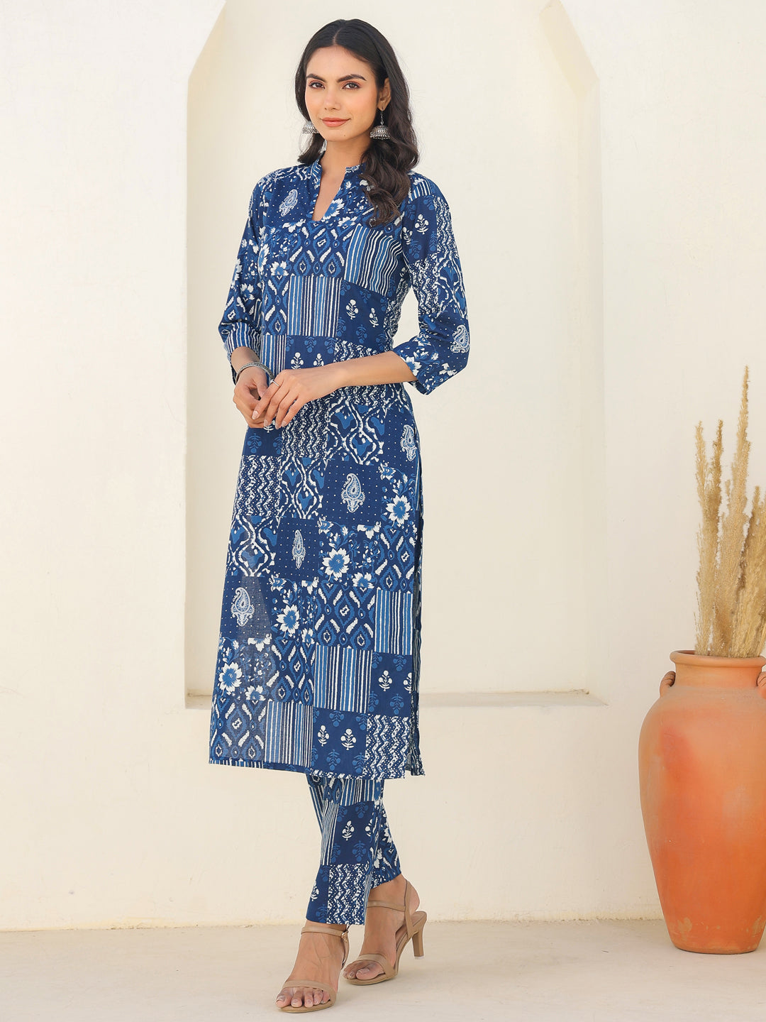 Janasya Dark Cotton Ethnic Motifs Straight Kurta Set | Swadesiicart