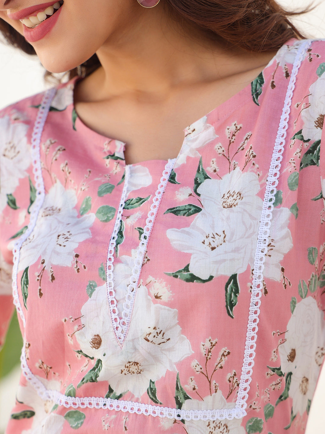 Janasya Light Cotton Floral Straight Kurta Set | Swadesiicart