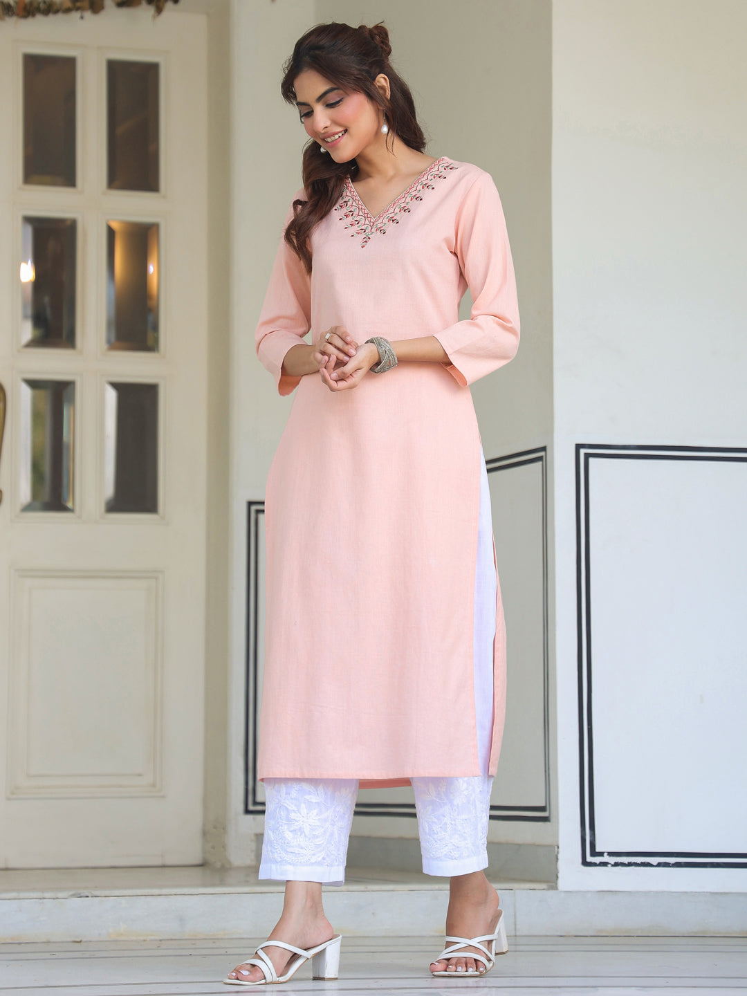 Janasya Light Cotton Yoke Embroidery Straight Kurta | Swadesiicart