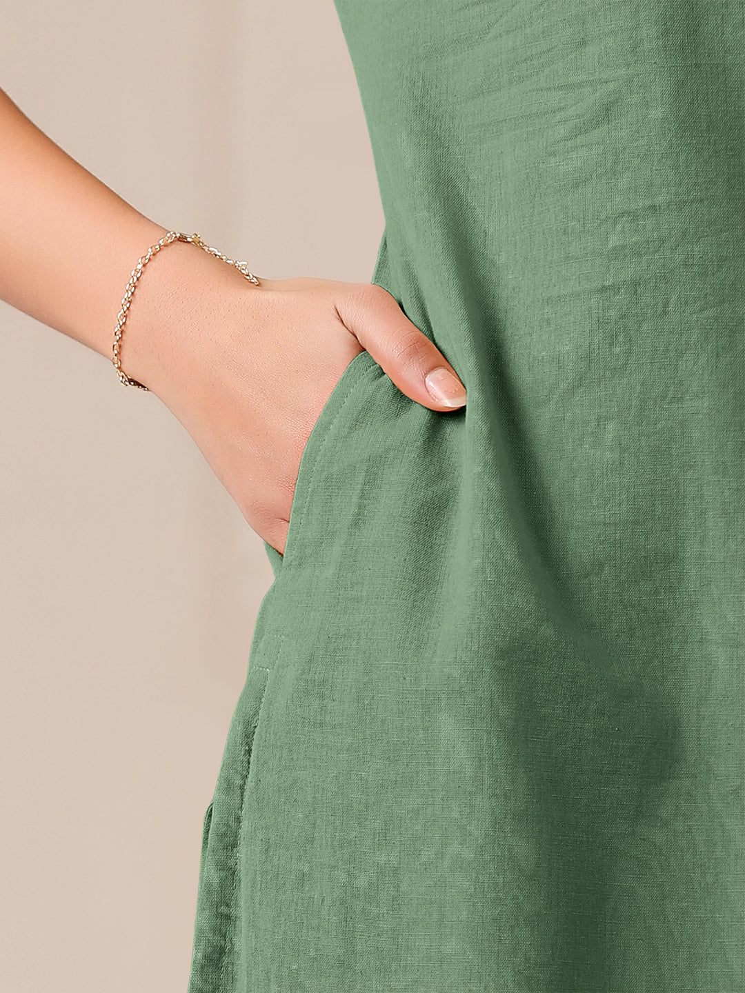 Janasya Light Cotton Solid Straight Kurta - Swadesiicart