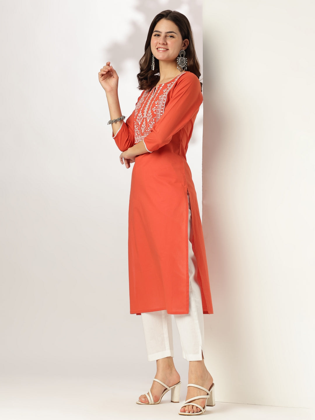 Janasya Dark Cotton Yoke Embroidery Straight Kurta - Swadesiicart