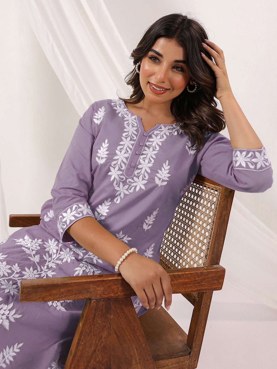 Janasya Light Cotton Embroidered Straight Kurta | Swadesiicart