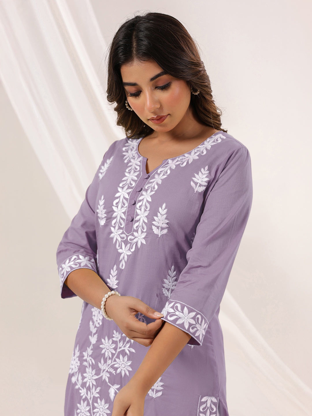 Janasya Light Cotton Embroidered Straight Kurta | Swadesiicart