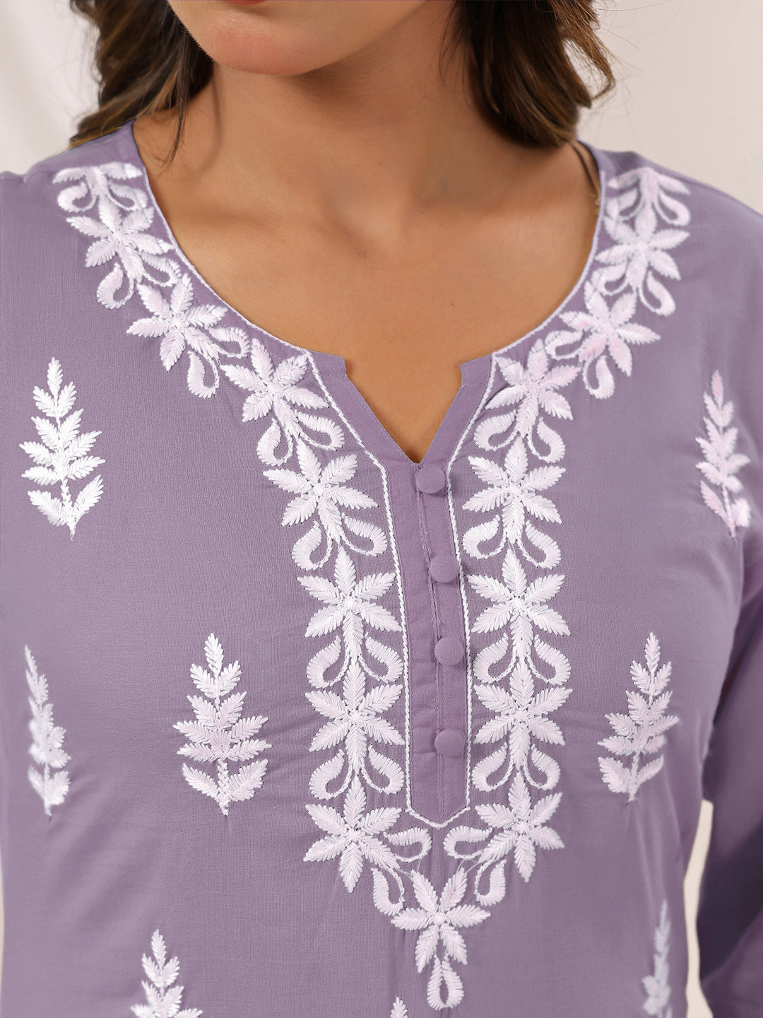 Janasya Light Cotton Embroidered Straight Kurta | Swadesiicart