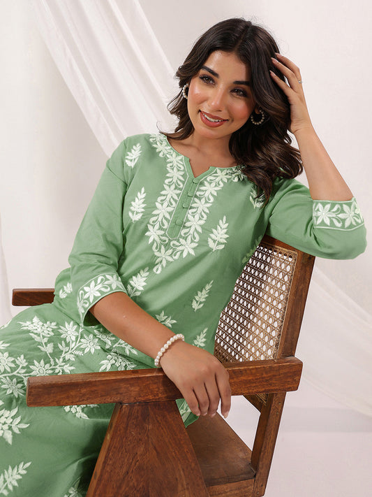 Janasya Light Cotton Embroidered Straight Kurta | Swadesiicart